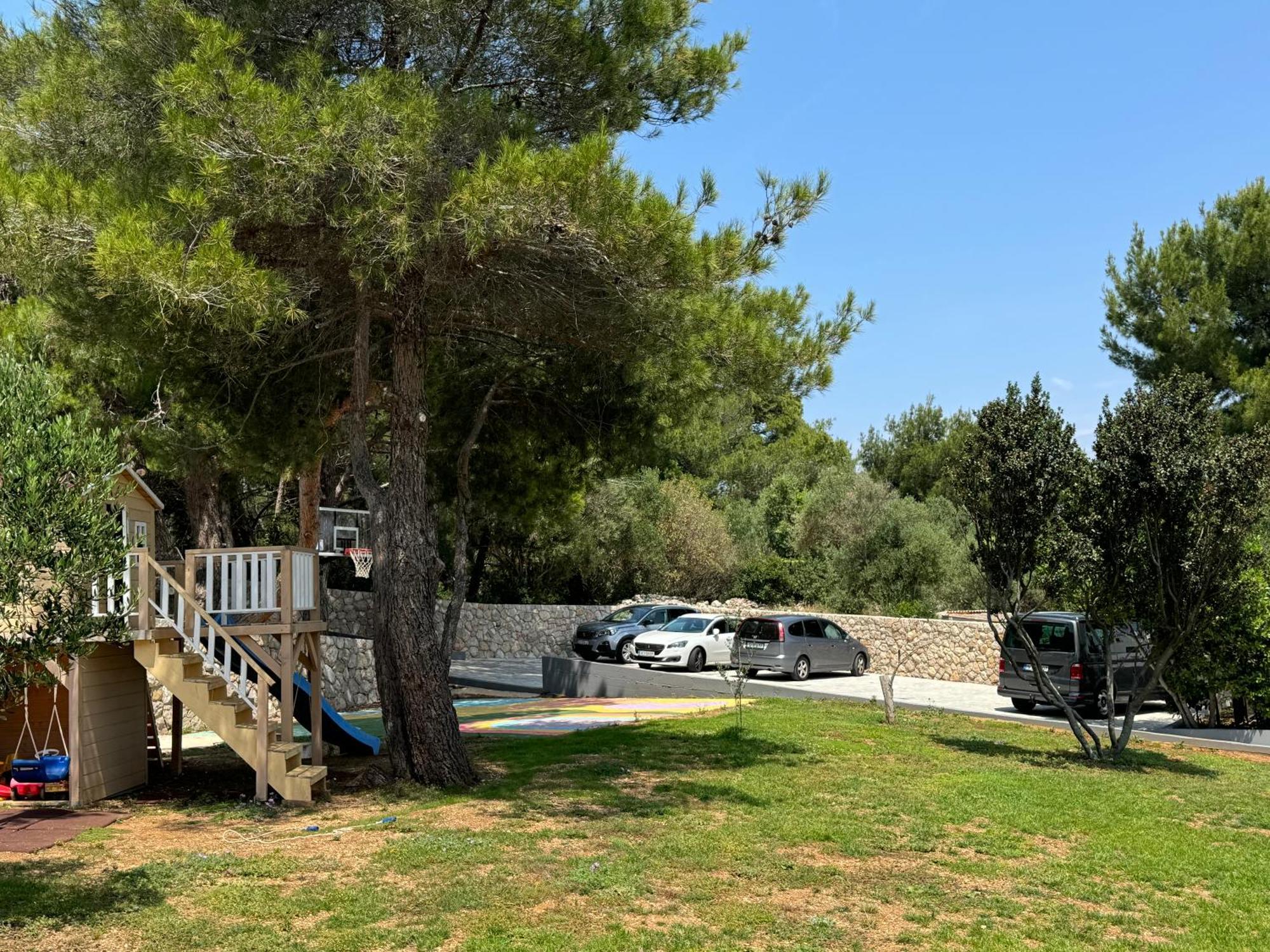 Apartments Laura Mali Lošinj Exterior foto